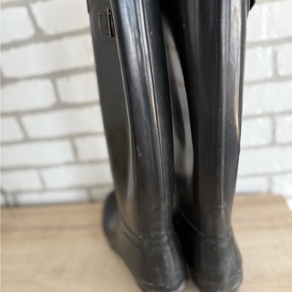 Hunter Classic Tall Black Waterproof Rain Boots - Picture 7 of 10
